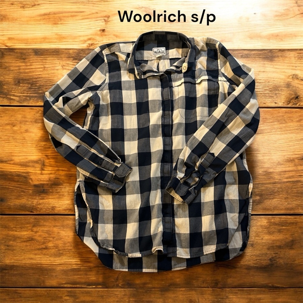 🌞❄️Woolrich Black and Cream Plaid Button Down Shirt